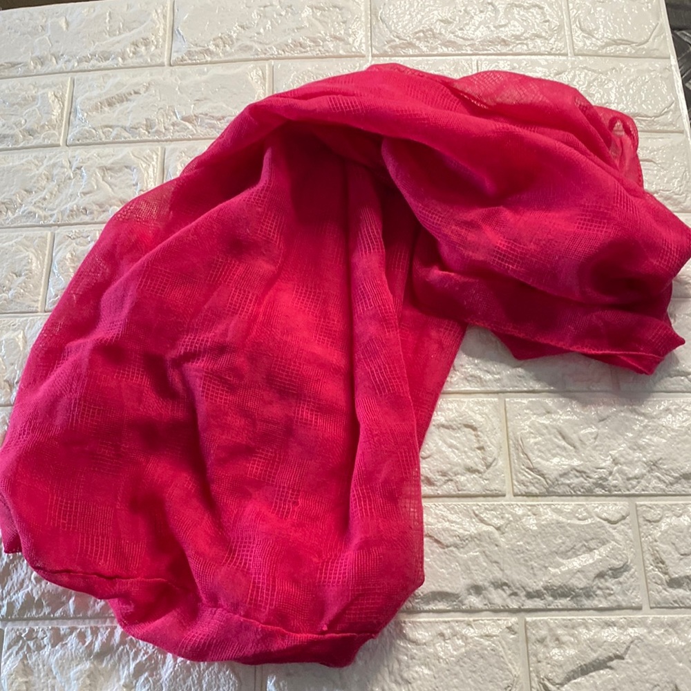 Pink circle scarf